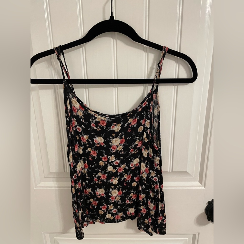 Forever 21 Black Floral Tank Size Small